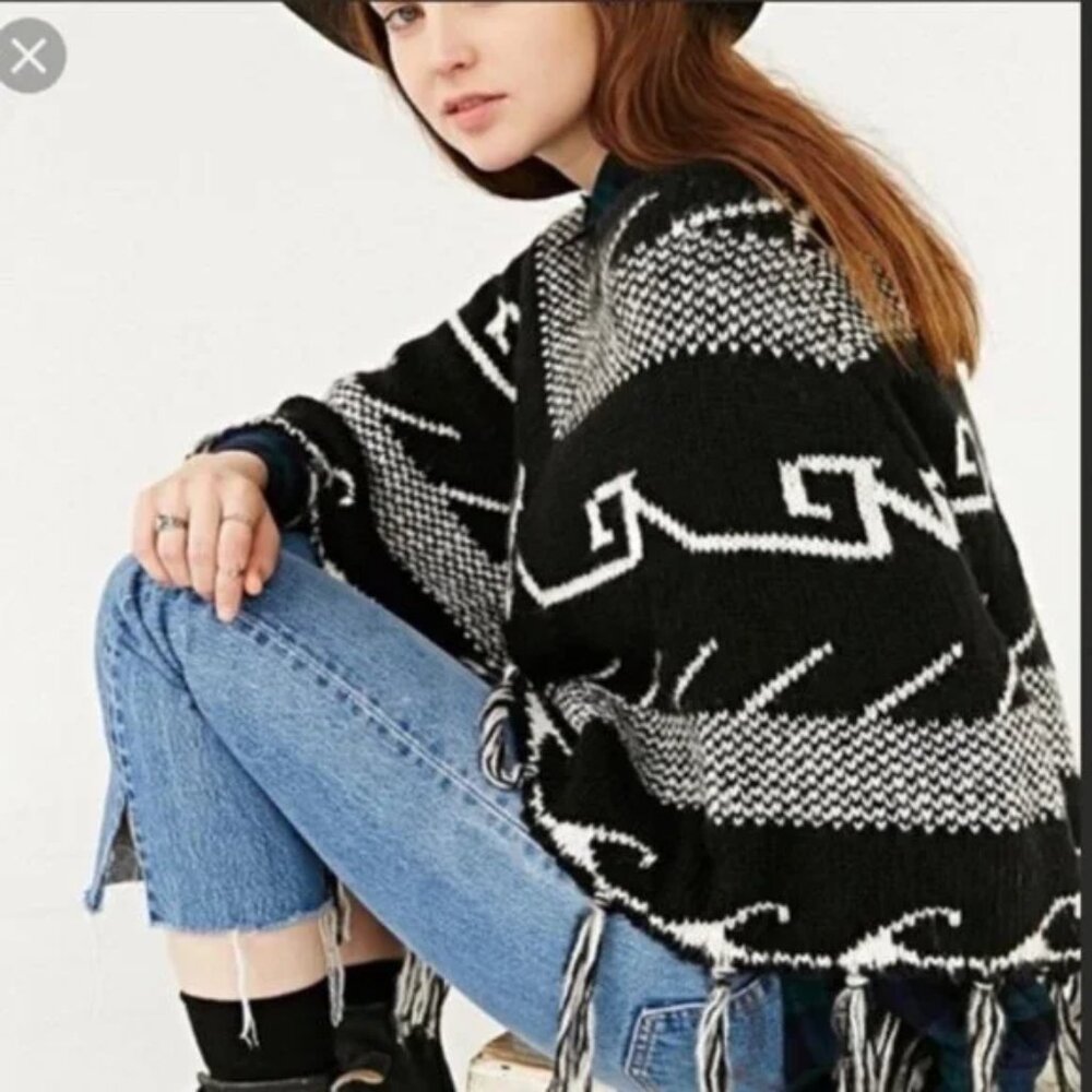 Urban Outfitters Poncho | Boho Poncho | Black & White Poncho for Women